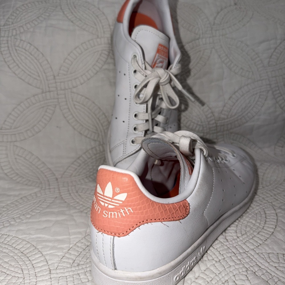 ADIDAS Stan Smith Tennis Shoes Sz 7.5M/9.5W Chalk Coral‎ Heel Tab Summer Fit